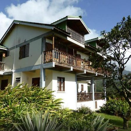 Roxy'S Mountain Lodge Laudat Bagian luar foto