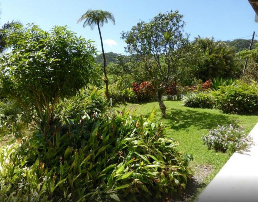 Roxy'S Mountain Lodge Laudat Bagian luar foto